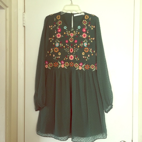 zara green embroidered dress